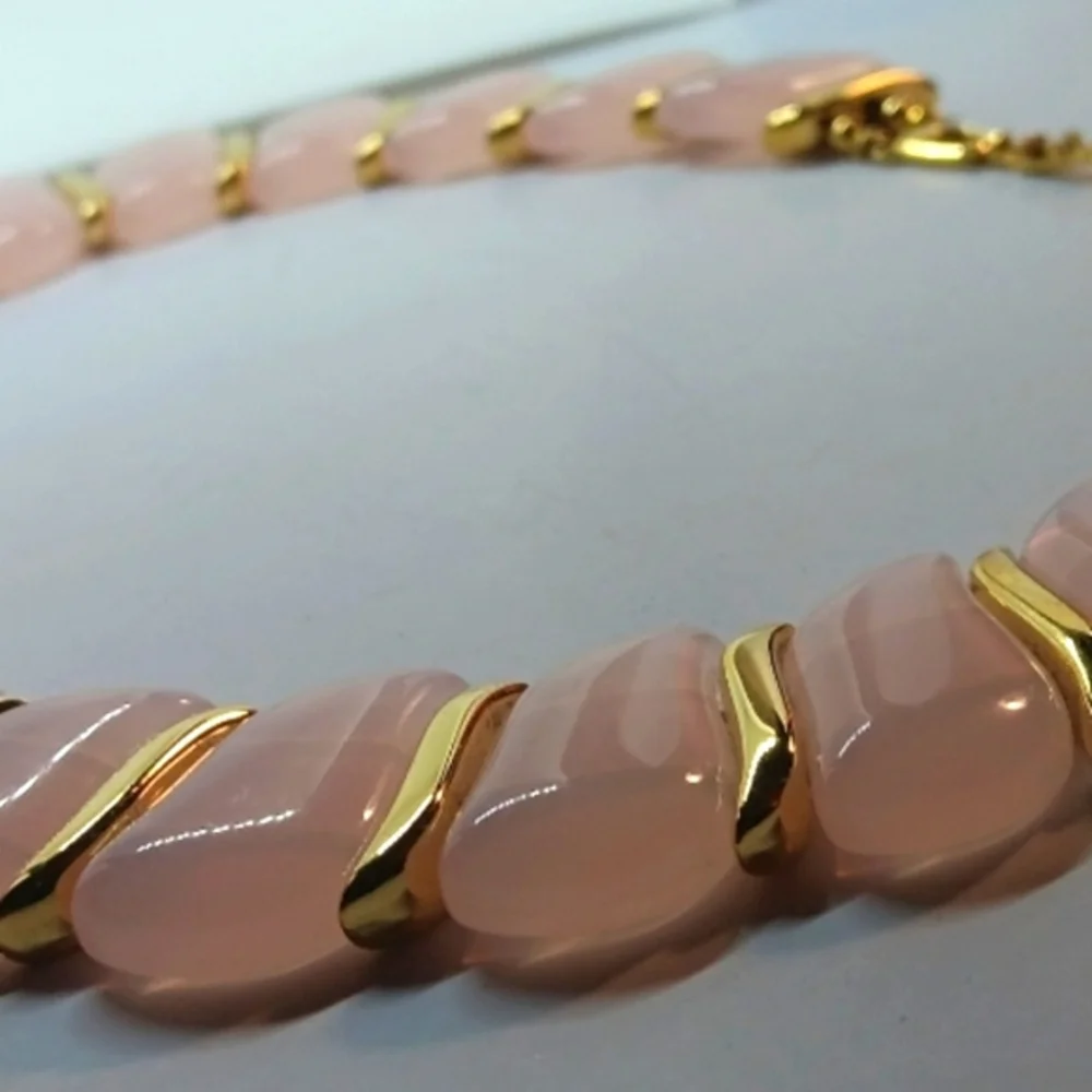 Vintage Pink Gemstone Cleopatra Necklace - Picture 2 of 7